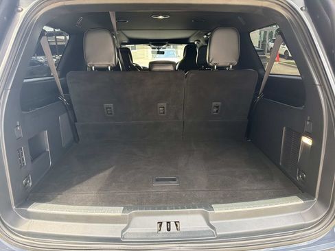 Used 2023 Lincoln Navigator L Reserve AWD/4WD image 9