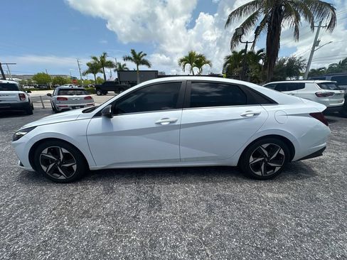 Used 2021 Hyundai Elantra Limited FWD image 7
