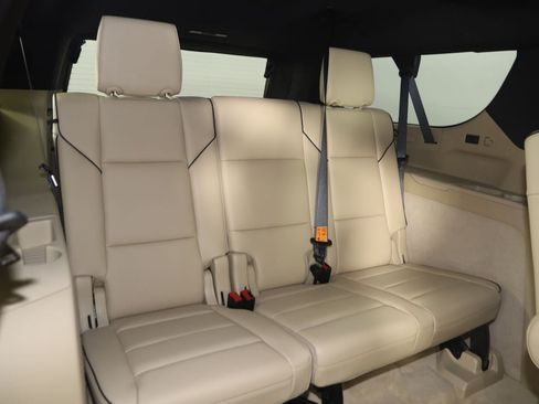 Used 2021 Cadillac Escalade ESV Premium Luxury AWD/4WD image 15