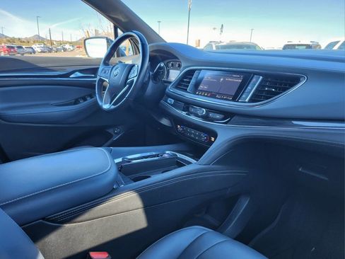 Used 2023 Buick Enclave Essence image 27