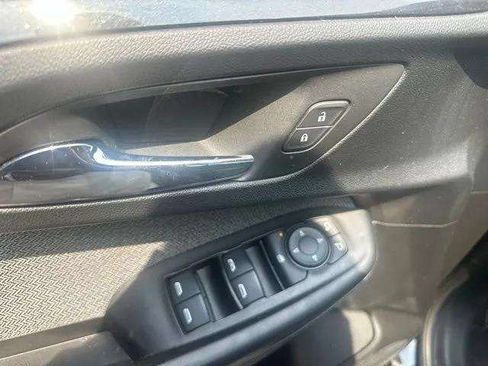 Used 2023 Chevrolet TrailBlazer LS FWD image 6