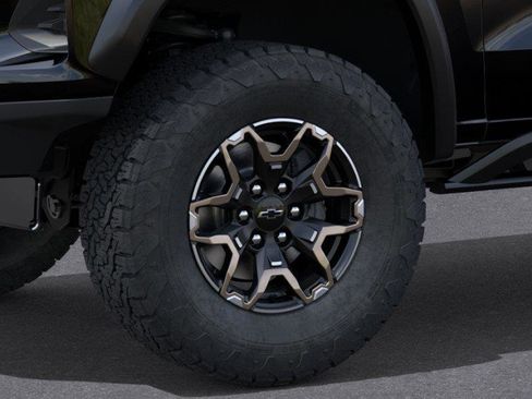 New 2026 Chevrolet Colorado ZR2 w/ Technology Package AWD/4WD image 9