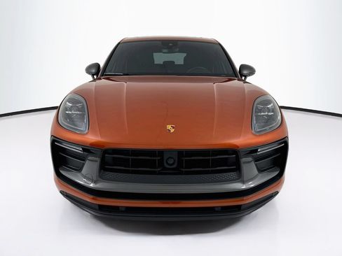 Certified 2023 Porsche Macan Turbo AWD/4WD image 6