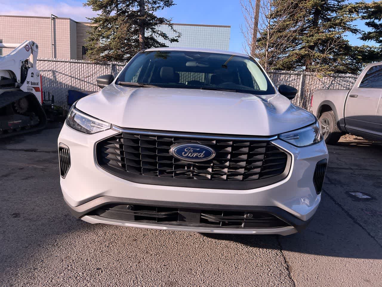 Used 2025 Ford Escape Active AWD/4WD image 29
