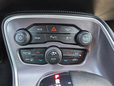 Used 2021 Dodge Challenger R/T image 33