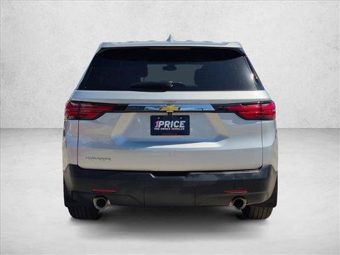 Used 2022 Chevrolet Traverse LS FWD image 7