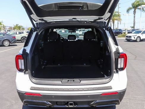 New 2026 Ford Explorer ST-Line RWD image 25