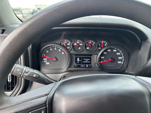 Used 2023 Chevrolet Silverado 1500 Custom image 12