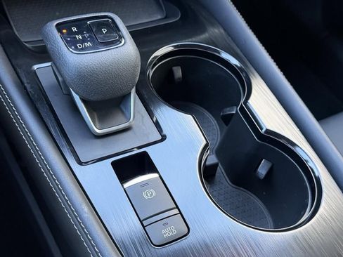 Used 2023 Nissan Rogue SL image 20