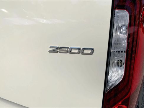 Used 2025 Mercedes-Benz Sprinter 2500 image 32