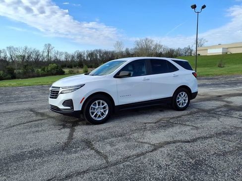 Used 2024 Chevrolet Equinox LS w/ LS Convenience Package FWD image 41