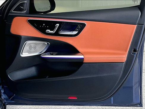 Used 2025 Mercedes-Benz C 300 4MATIC Sedan w/ Exclusive Trim Package image 26