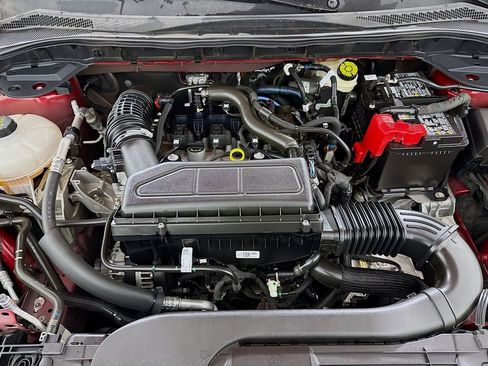 Used 2025 Ford Escape ST-Line image 28