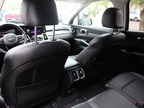 Used 2023 Kia Sorento S w/ Panoramic Sunroof Package image 31