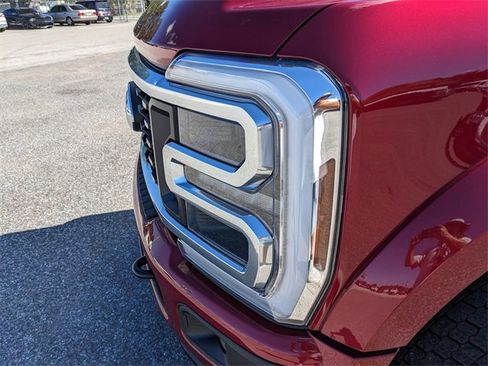 Used 2025 Ford F450 Platinum image 9