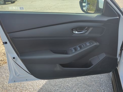 Certified 2025 Honda Accord LX image 15