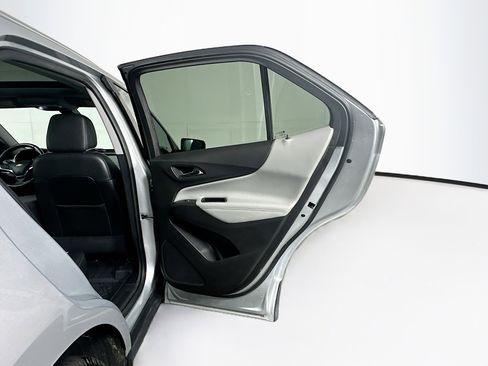 Used 2019 Chevrolet Equinox Premier FWD image 32