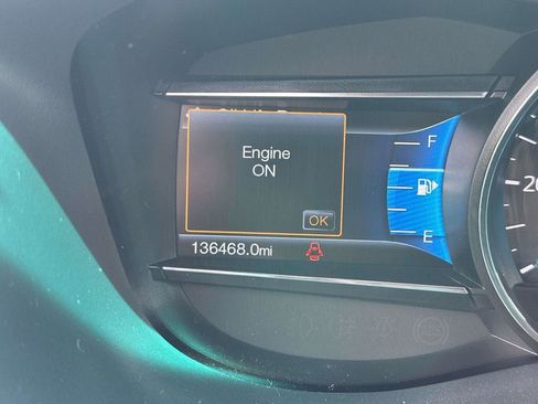 Used 2016 Ford Explorer XLT w/ Equipment Group 202A FWD image 4
