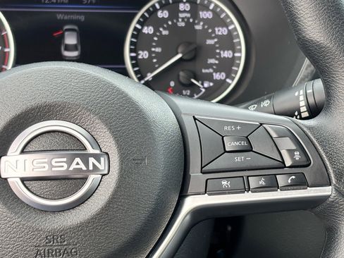 Certified 2025 Nissan Sentra SV image 20