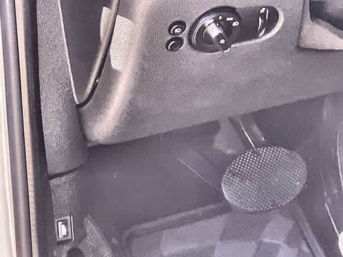 Used 2015 MINI Cooper S image 28