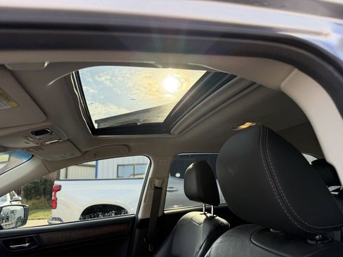 Used 2017 Subaru Outback 2.5i Limited image 13