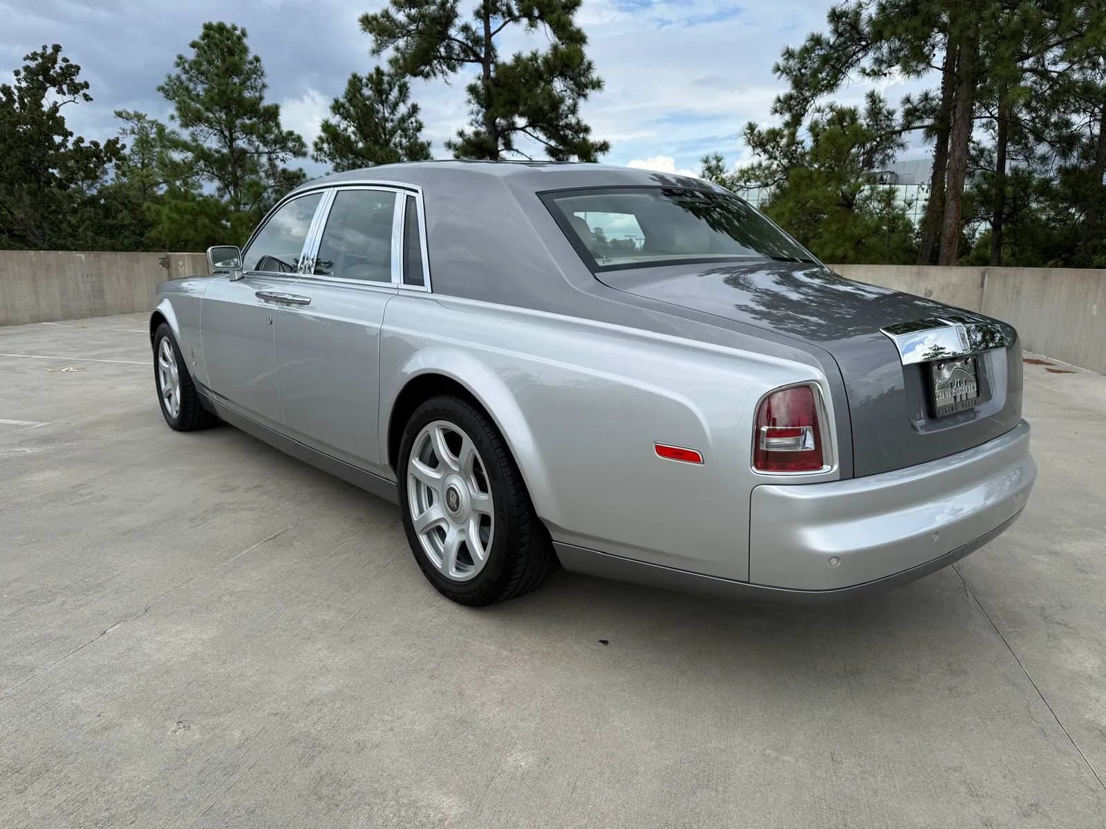 Used 2009 Rolls-Royce Phantom Sedan RWD image 4