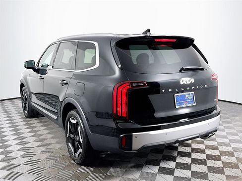 Used 2023 Kia Telluride S w/ S Sunroof Package image 7