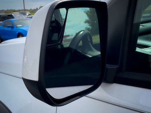 Used 2019 Chevrolet Colorado Z71 AWD/4WD image 4