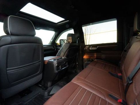 Used 2025 GMC Sierra 2500 Denali Ultimate image 31