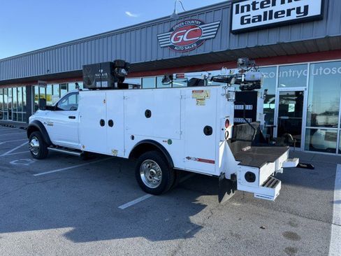 Used 2017 RAM 5500 Tradesman w/ Power & Remote Entry Group image 5