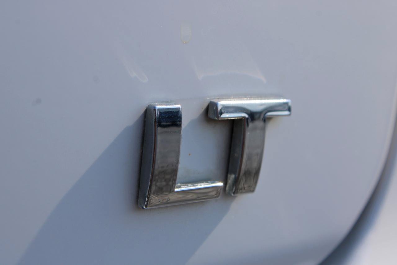 Used 2020 Chevrolet Equinox LT FWD image 9