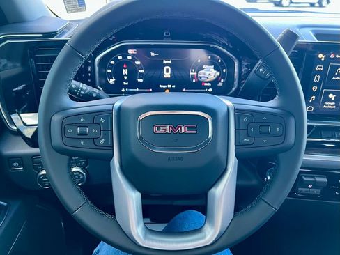 New 2026 GMC Sierra 1500 Elevation image 16