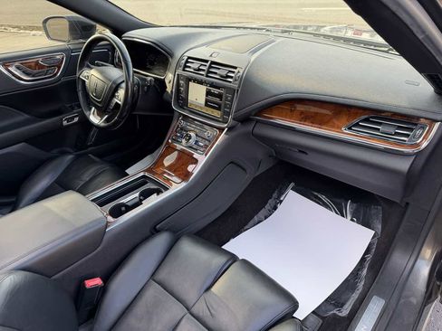 Used 2017 Lincoln Continental Reserve image 20