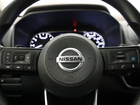 Used 2021 Nissan Rogue SV image 17