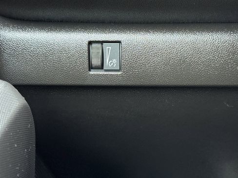 Used 2023 Chevrolet Colorado W/T image 28