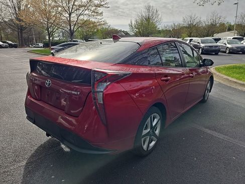Used 2016 Toyota Prius Three Touring image 11