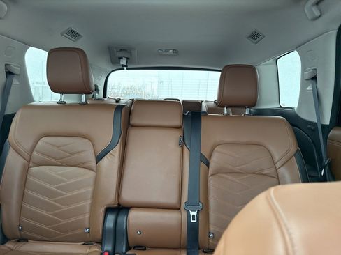 Used 2024 Nissan Pathfinder Platinum w/ Cargo Package image 11