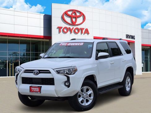 Used 2021 Toyota 4Runner SR5 AWD/4WD image 1