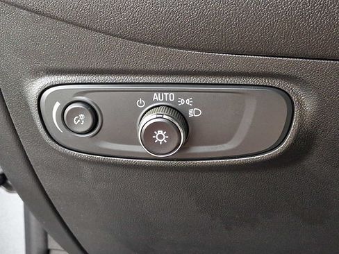 Used 2024 Chevrolet Equinox LS AWD/4WD image 23