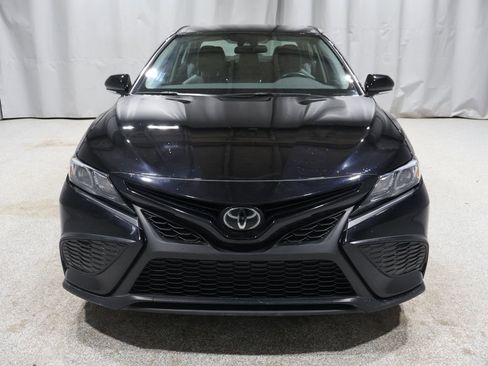 Used 2024 Toyota Camry SE image 7