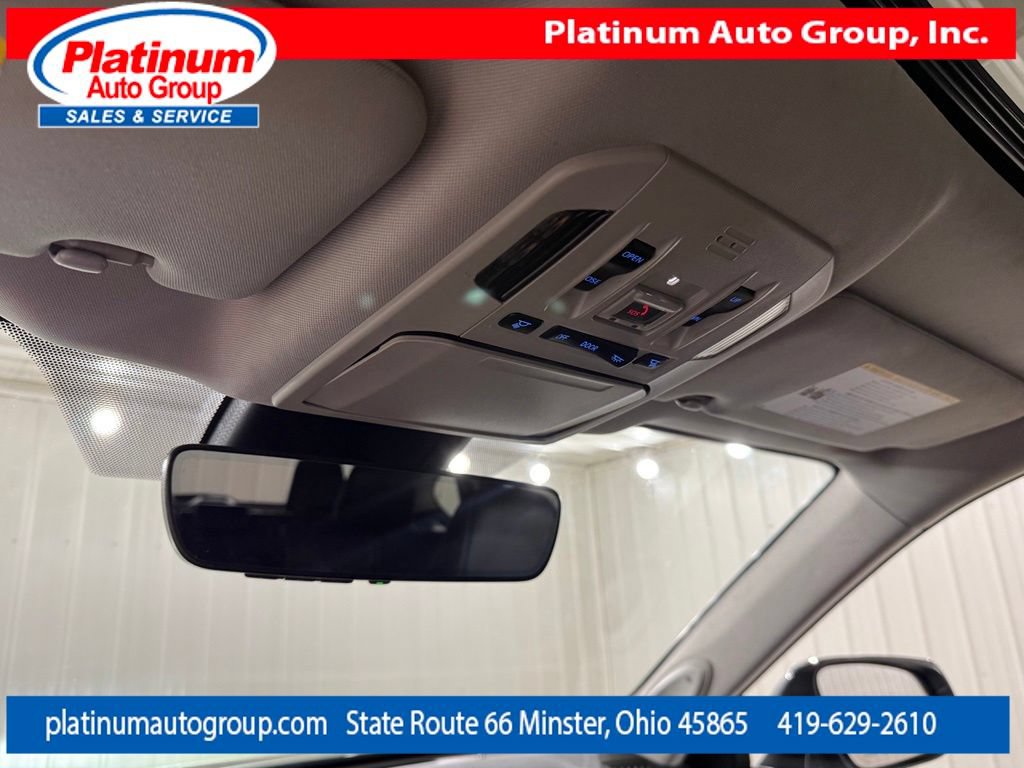 Used 2020 Toyota Highlander Limited FWD image 24