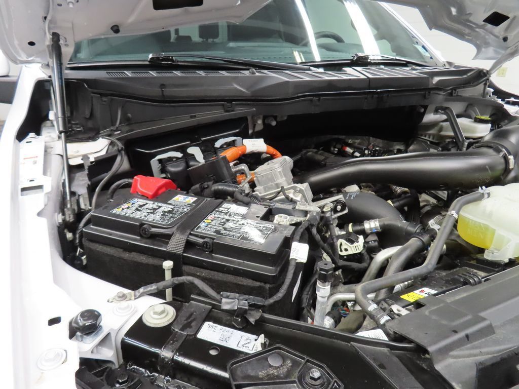 Used 2025 Ford F150 Lariat w/ Bed Utility Package AWD/4WD image 33