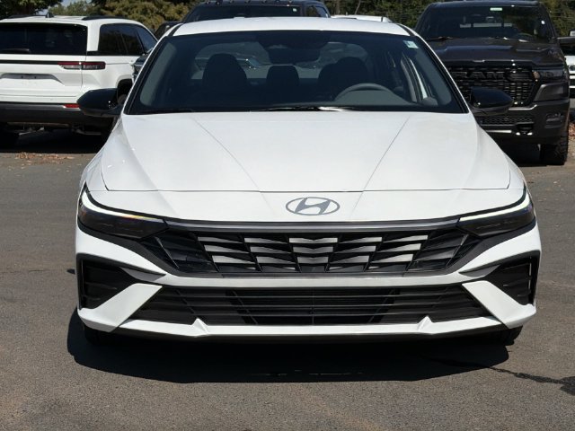 Used 2026 Hyundai Elantra Sport w/ Cargo Package FWD image 15