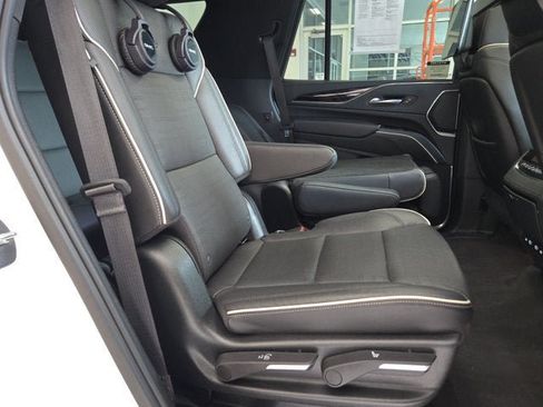Used 2023 Cadillac Escalade Sport w/ LPO, ONYX Package AWD/4WD image 6