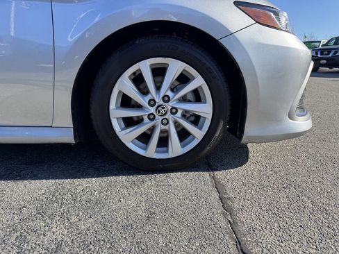 Used 2022 Toyota Camry LE FWD image 12