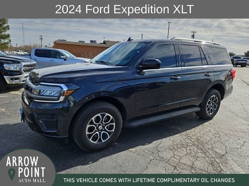 Used 2024 Ford Expedition XLT image 5