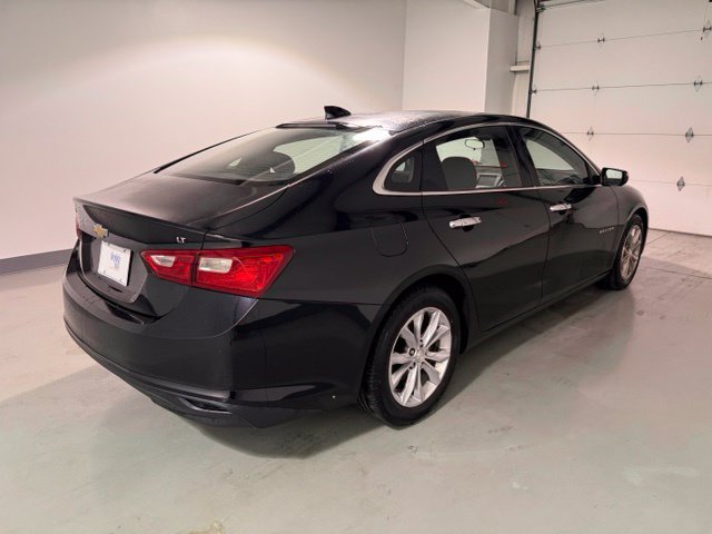 Used 2017 Chevrolet Malibu LT FWD image 7