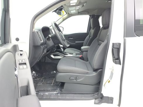Used 2024 Nissan Frontier SV w/ SV Convenience Package AWD/4WD image 13