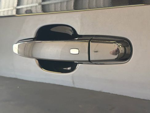 Used 2024 GMC Terrain SLE w/ Driver Convenience Package FWD image 24