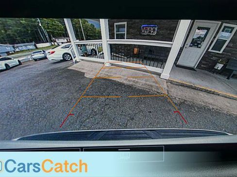 Used 2021 Chevrolet Suburban LT image 29